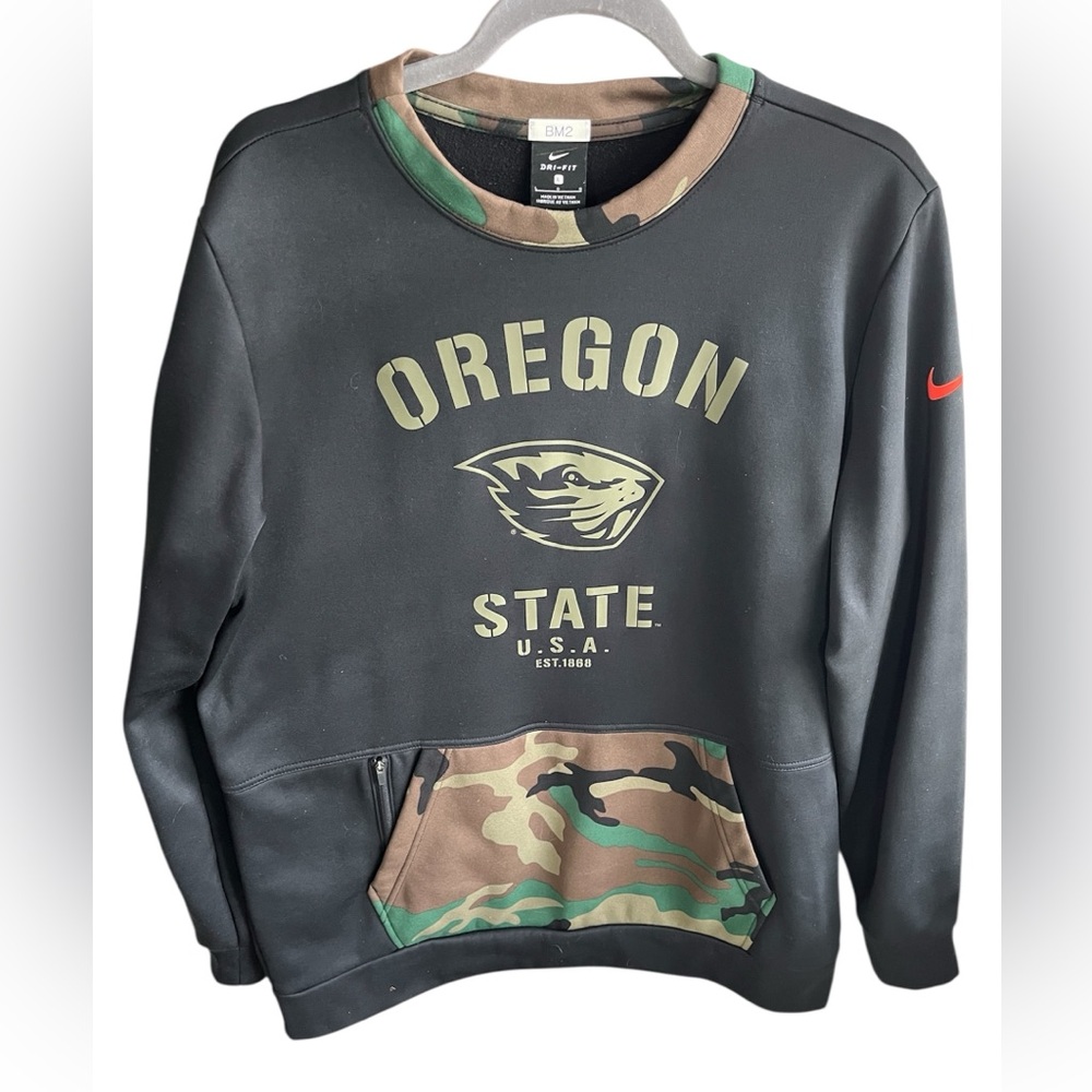 Nike Oregon State Beavers USA Camo Crewneck Sweater DD4315 010 Mens Size Large‎